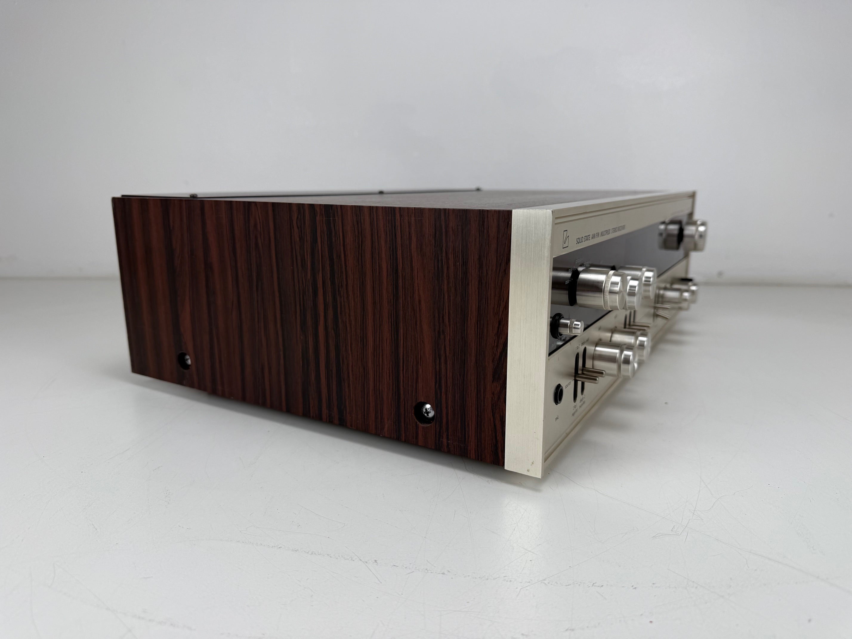 Luxman R-800E Solid State AM/FM Multiplex Stereo Receiver - Onderhoud uitgevoerd