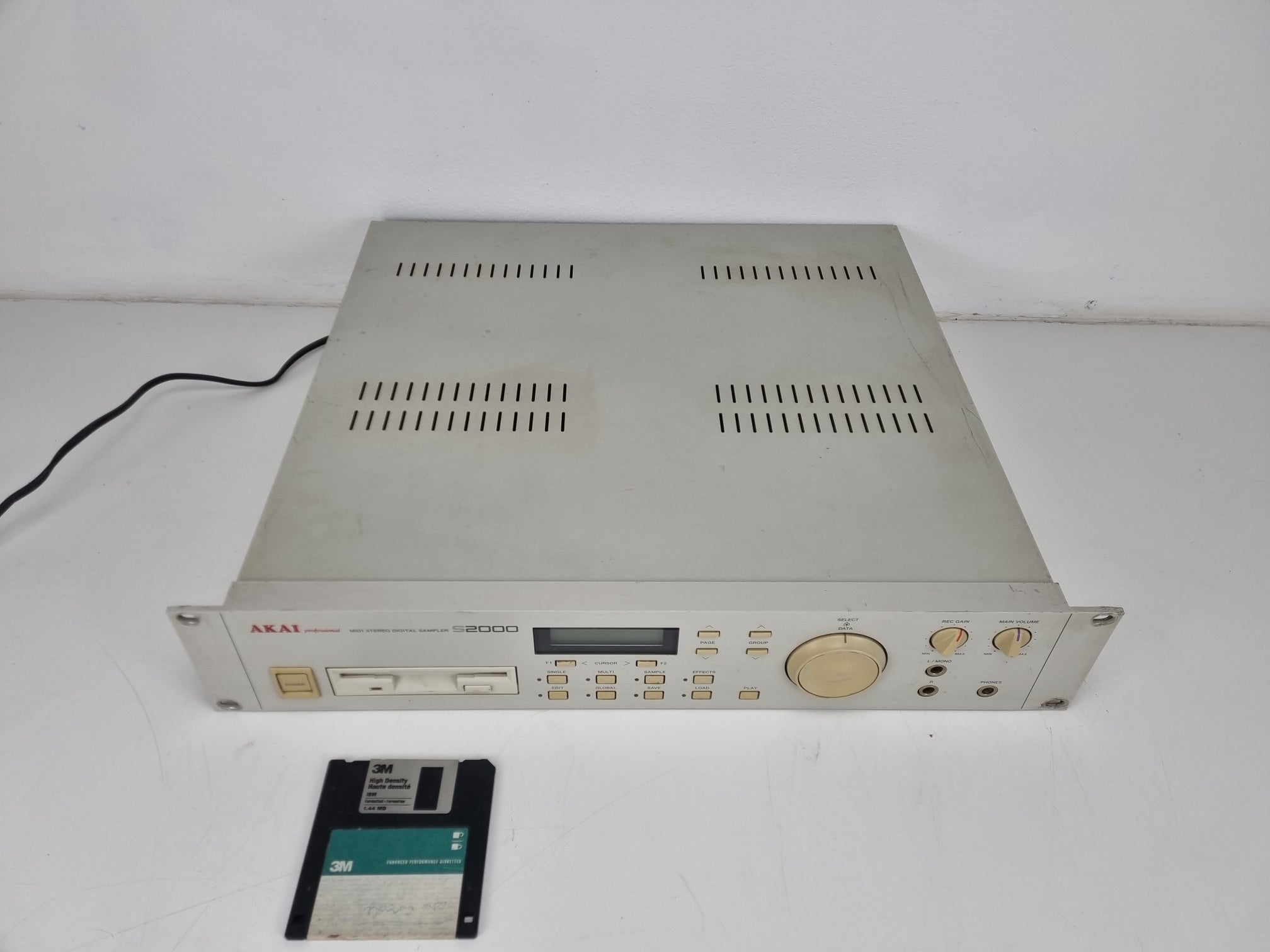Akai S2000 Midi Stereo Digital Sampler- power Tested - Sold as is