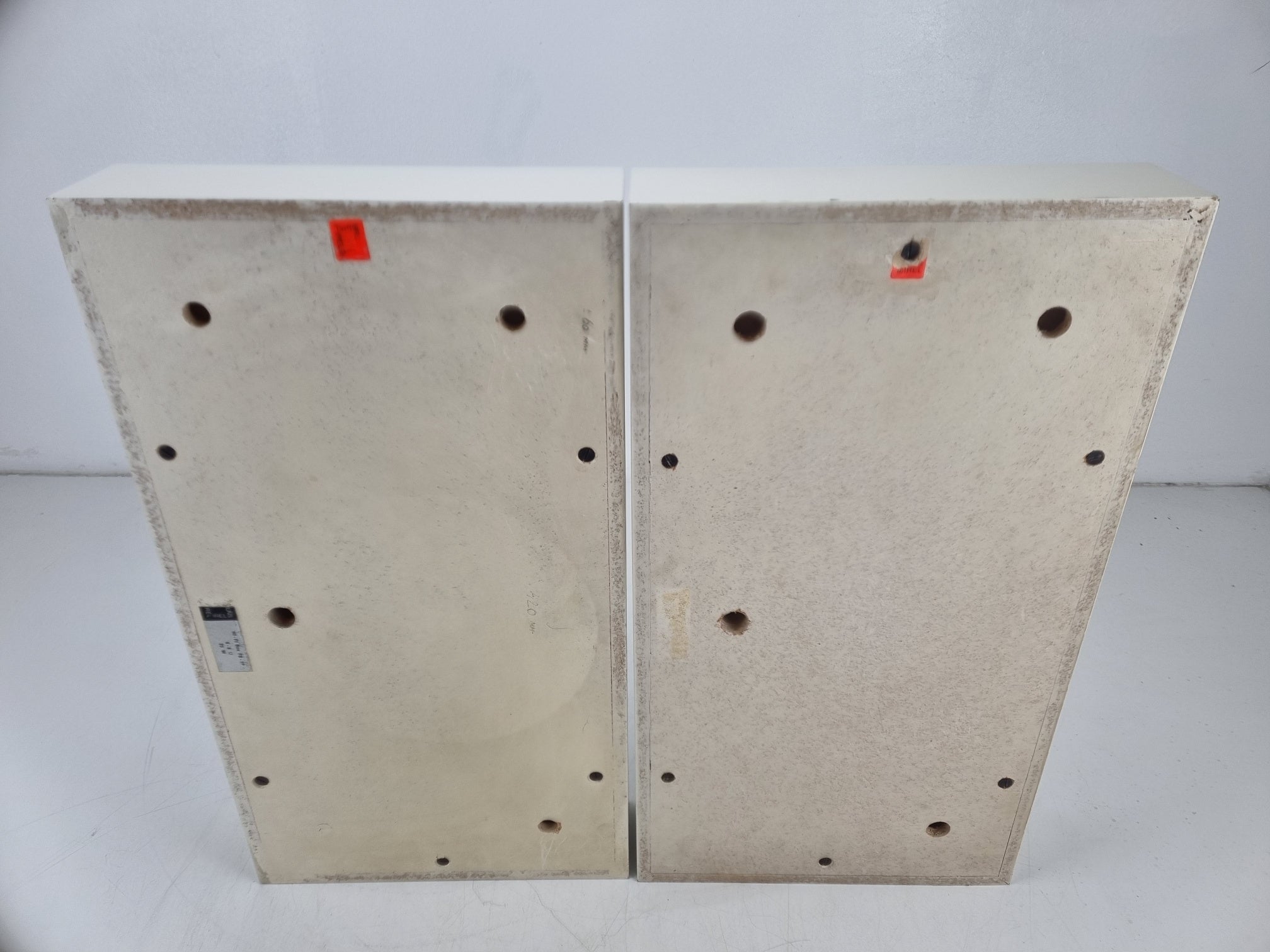 BRUNS IREL FB-1P - HI-FI-box - Heeft een tweepolige DIN-aansluiting