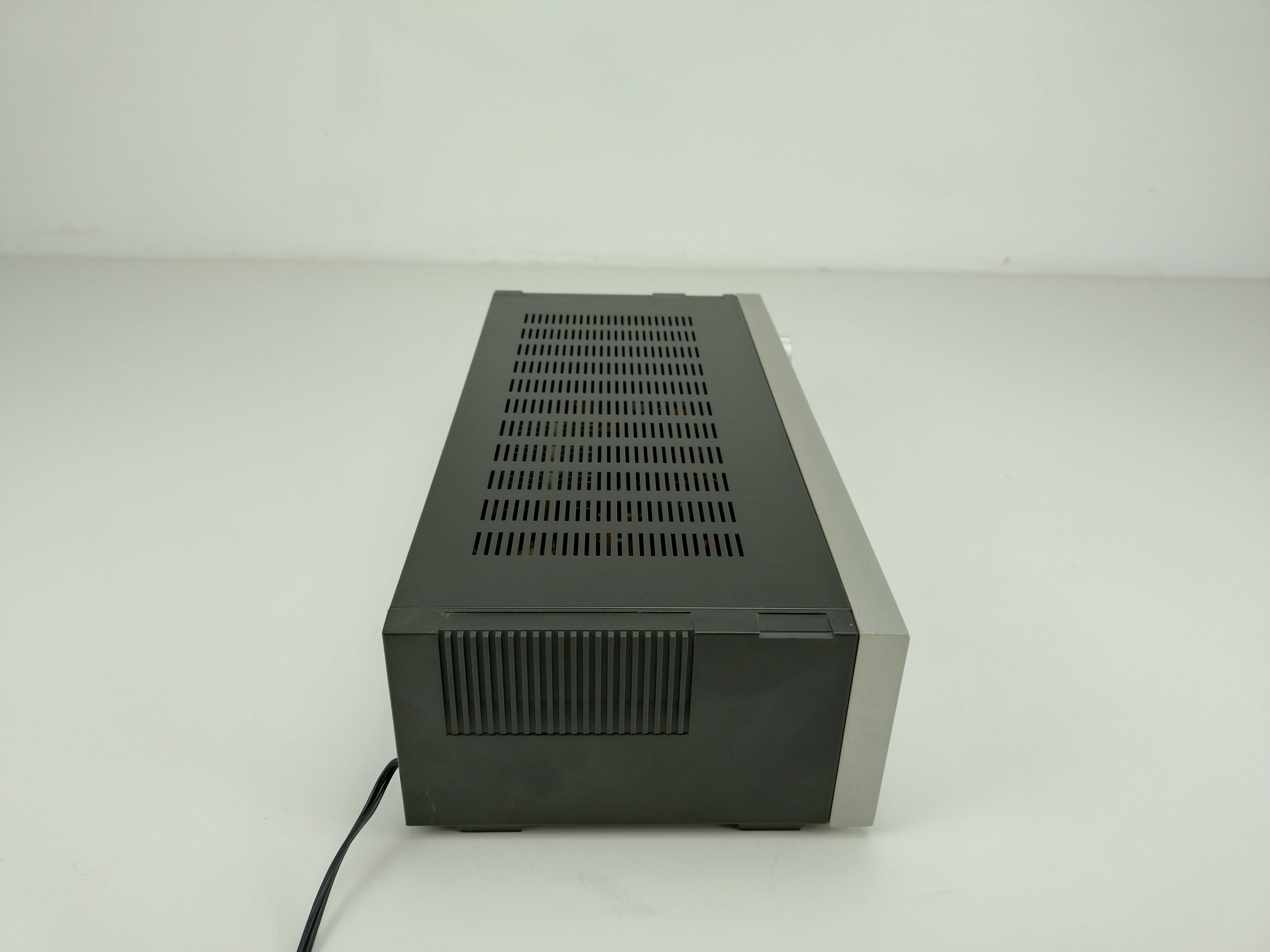 Sansui R-303 receiver used in original box
