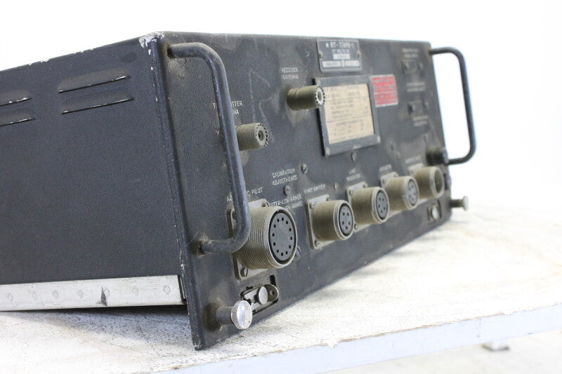 Unknown RT- 7 / APN-1 - Frequency-Modulated Altimeter