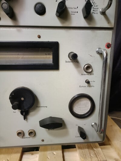 Unknown Vintage Measuring Receiver Set
