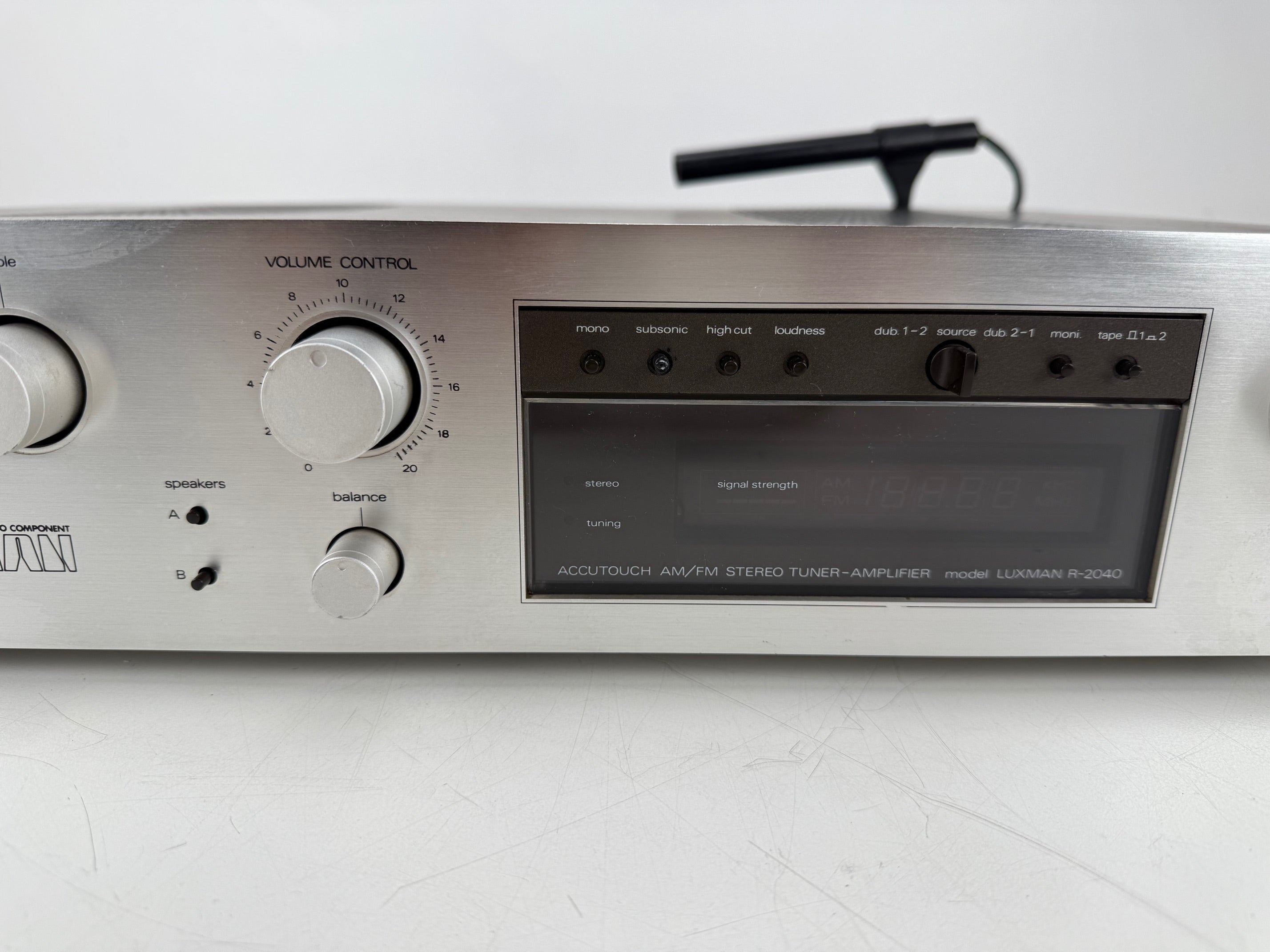 Luxman R-2040 Stereo receiver