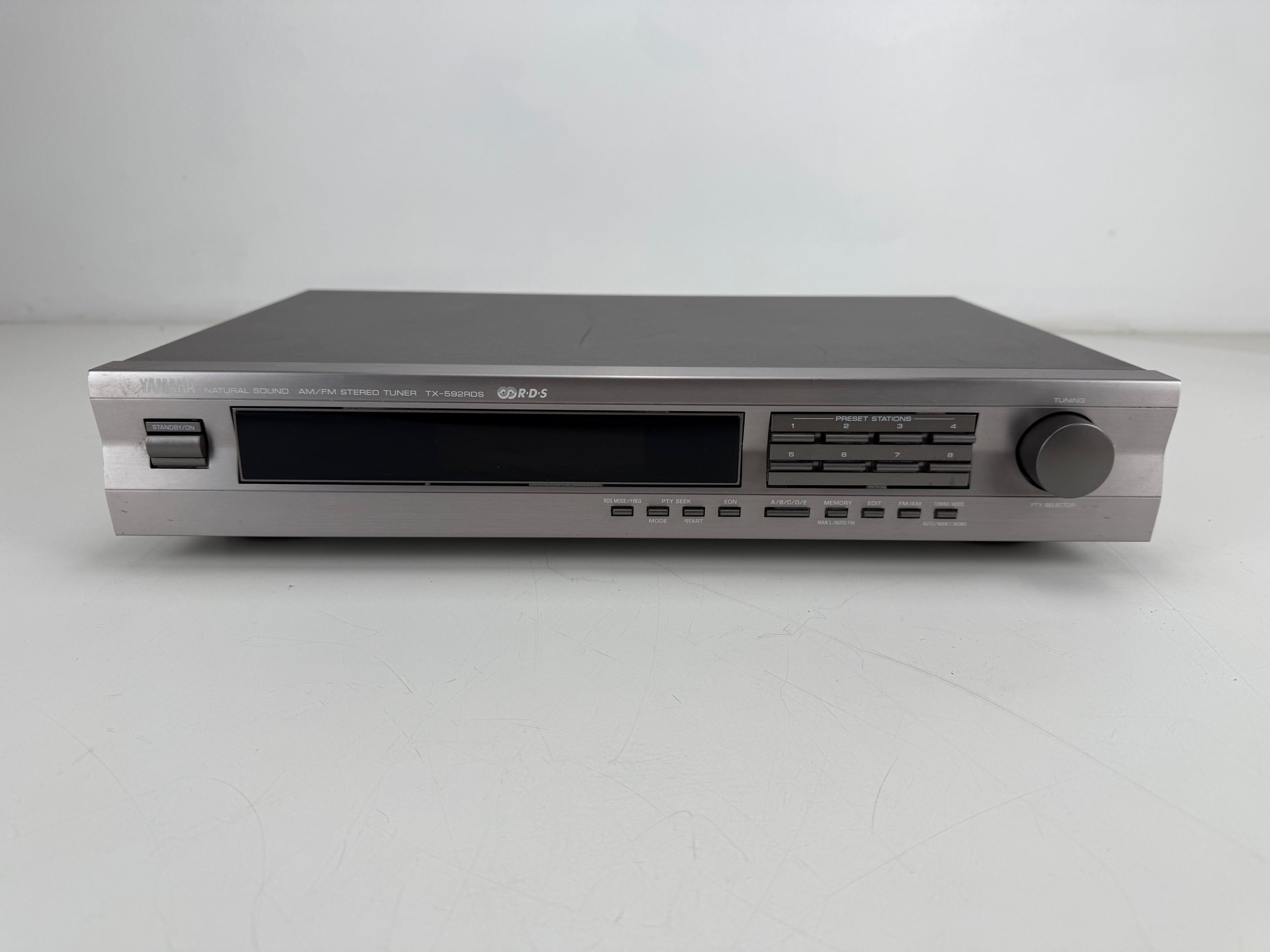 Yamaha TX-592RDS AM/FM stereo tuner - volledig werkend