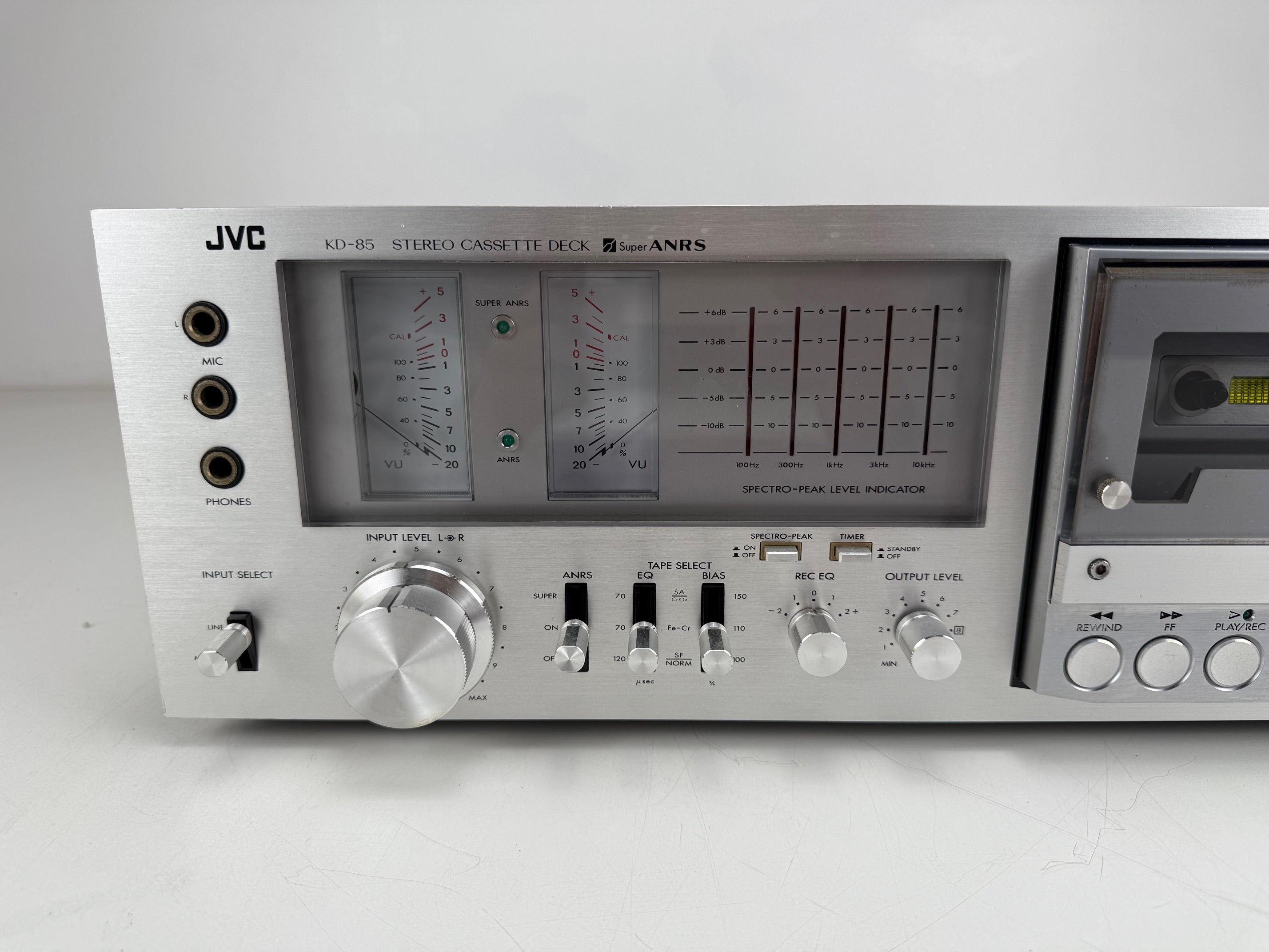 JVC KD - 85 Stereo Cassette Deck - With spectrum analyzer build in