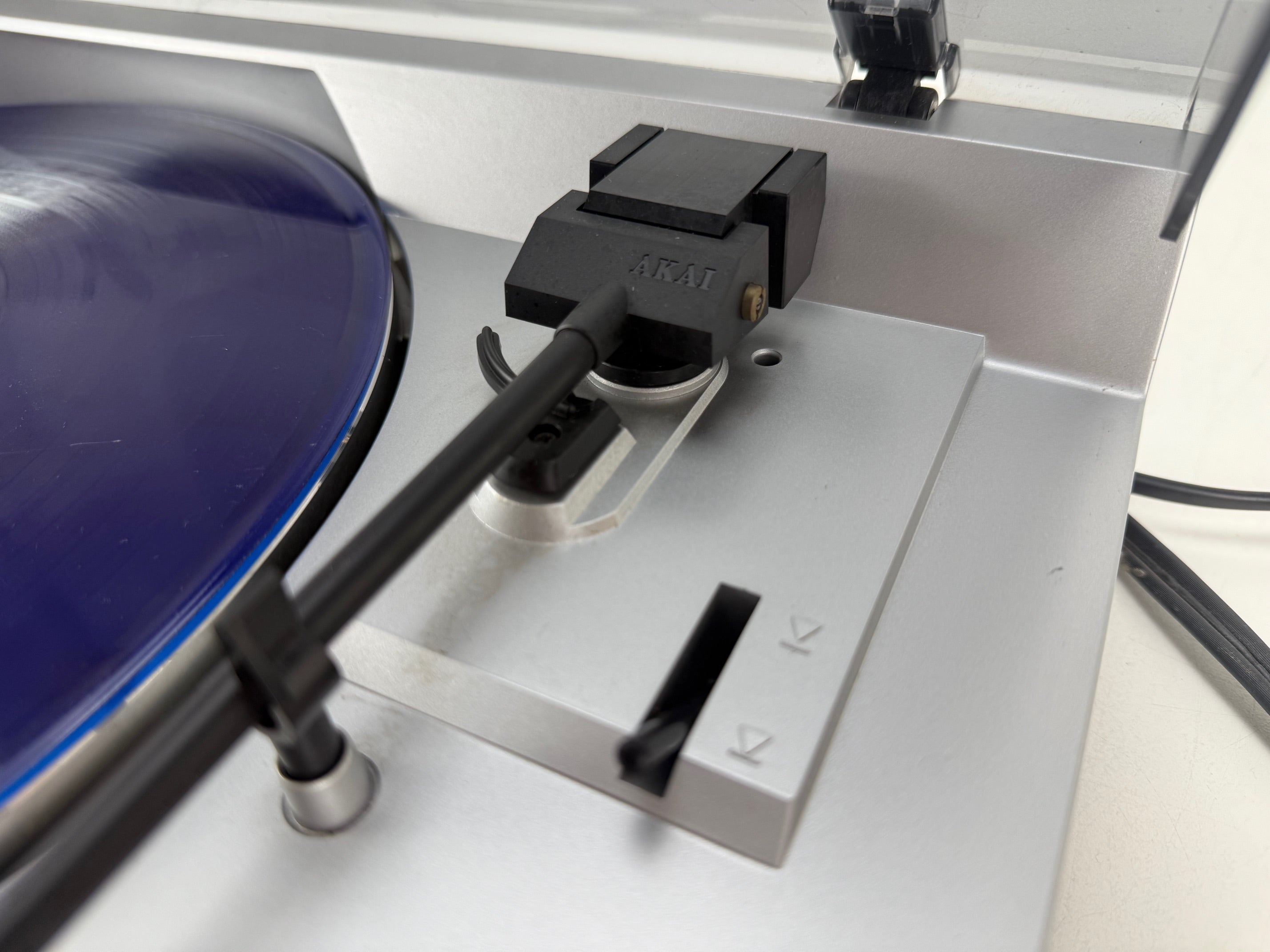 Akai AP-A101 Semi Automatic Turntable - New Belt