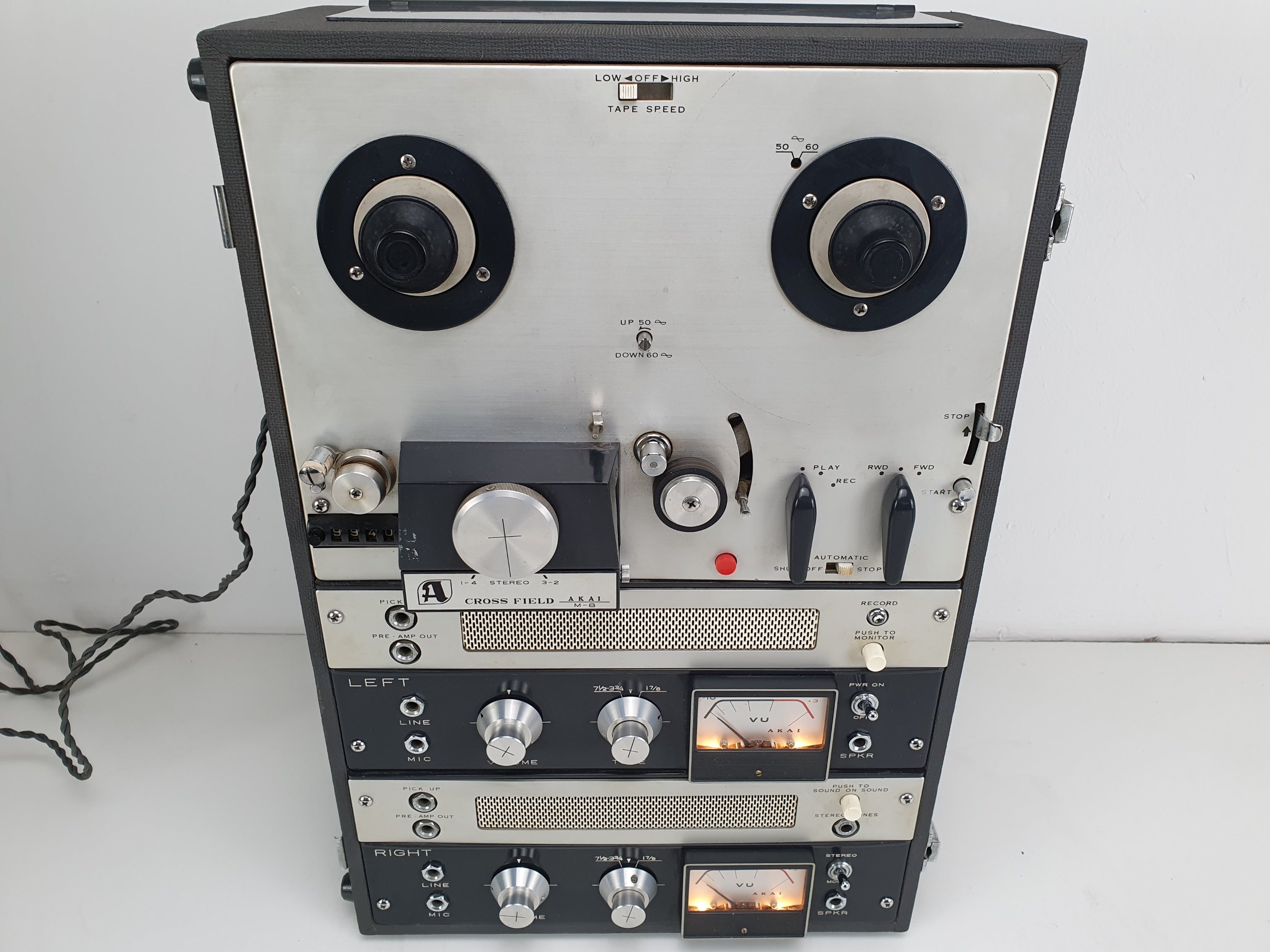 Akai M8 Stereo buizenbandrecorder - met microfoons, aandrukrol en demagnetiseerder