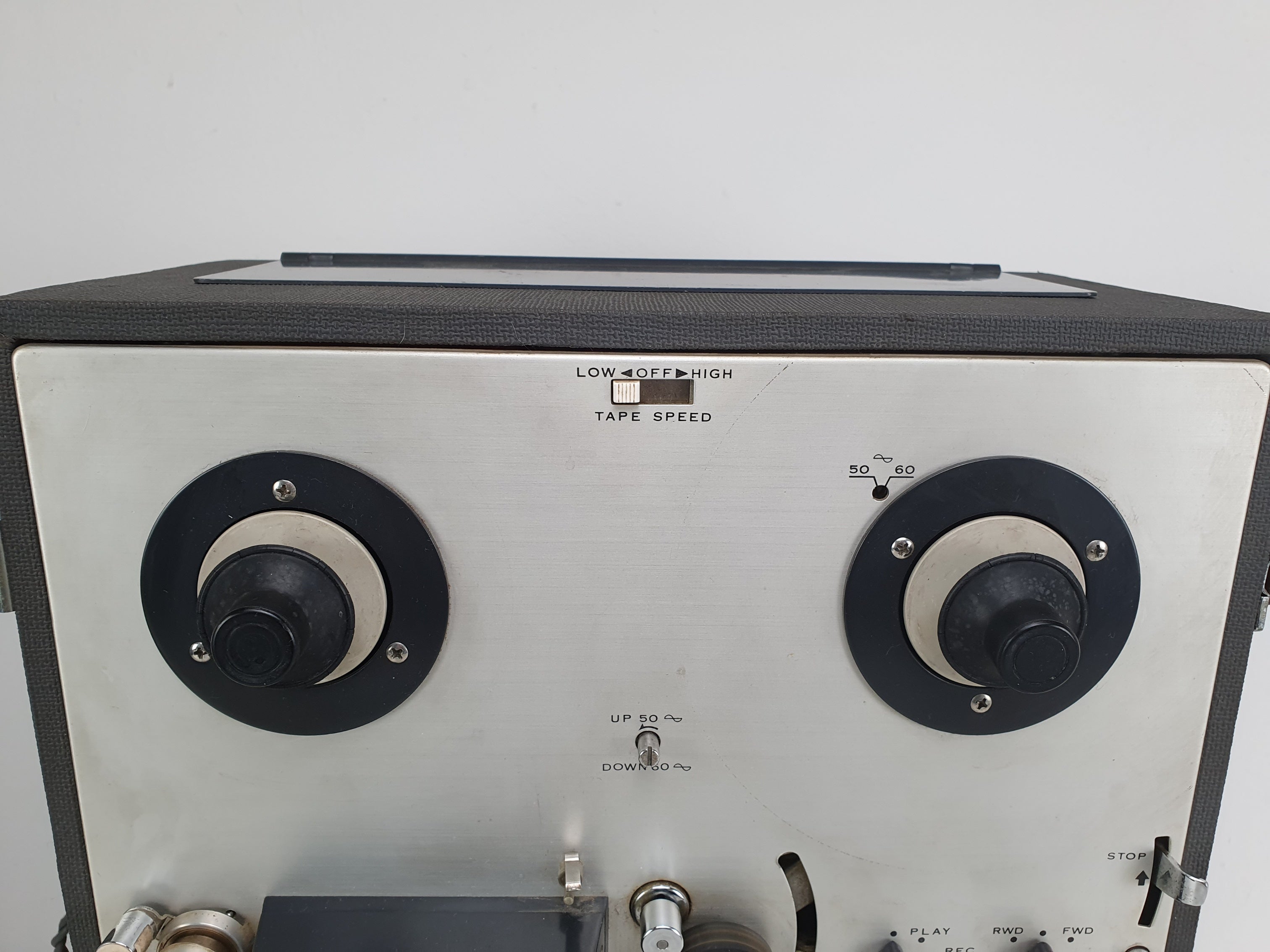 Akai M8 Stereo buizenbandrecorder - met microfoons, aandrukrol en demagnetiseerder