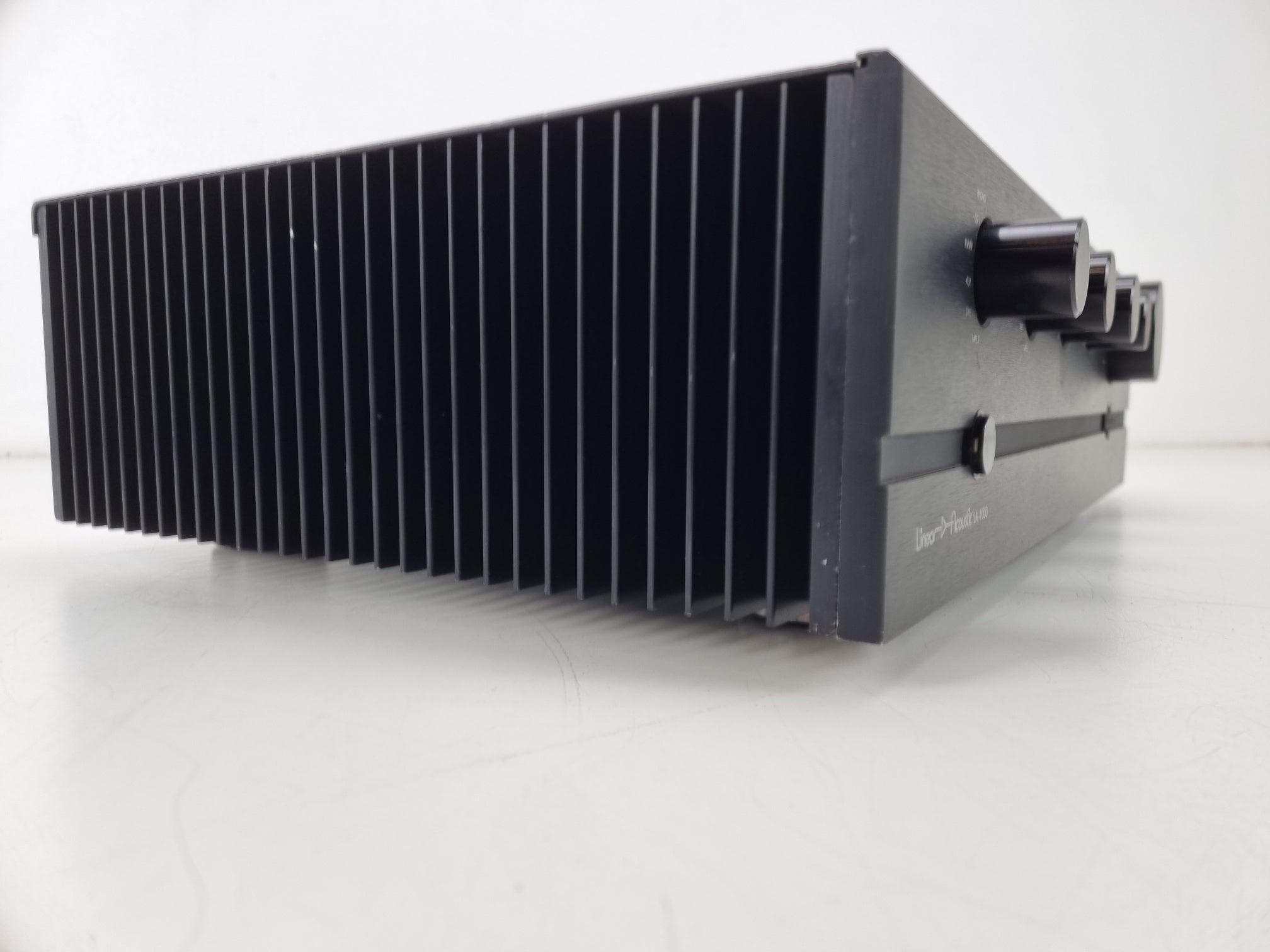 Linear Acoustic LA-V100 - Stereo-versterker, echte klasse A - Volledig nagekeken