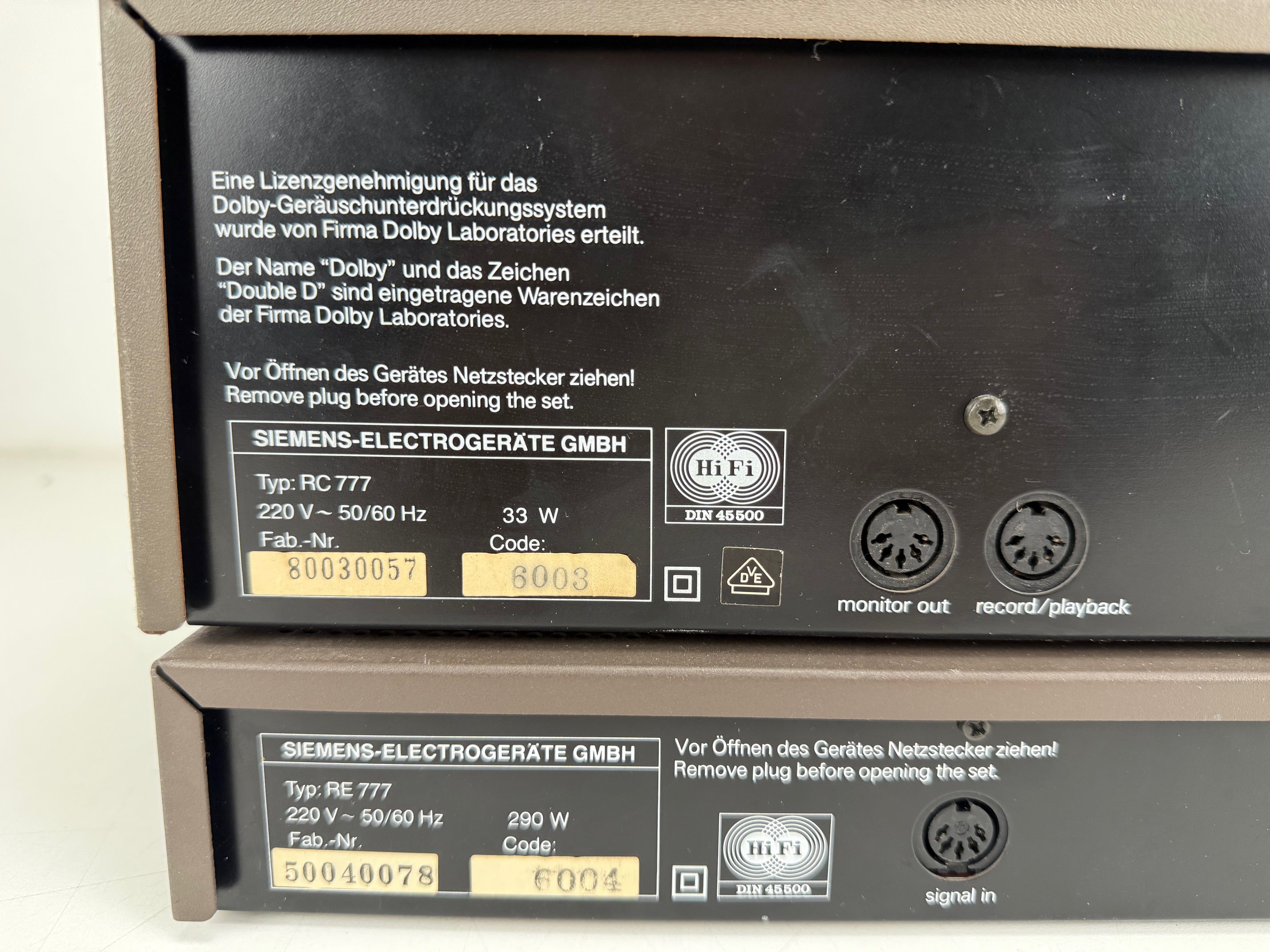 Siemens RP777 voorversterker / RH777 tuner / RC777 cassettedeck / RE777 eindversterker