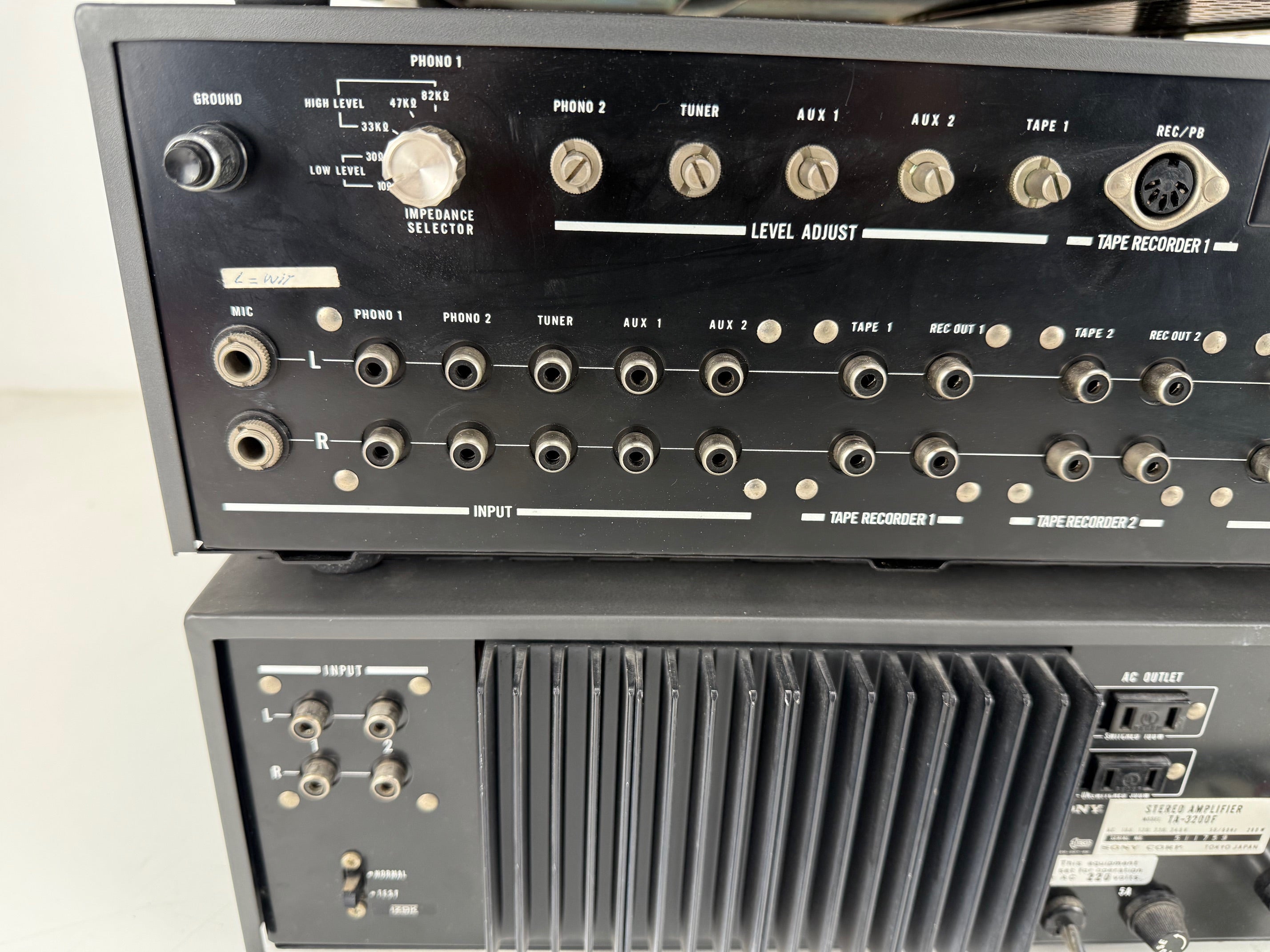 Sony ST-5130 tuner / TA-2000F voorversterker / TA-3200F stereo-versterker set