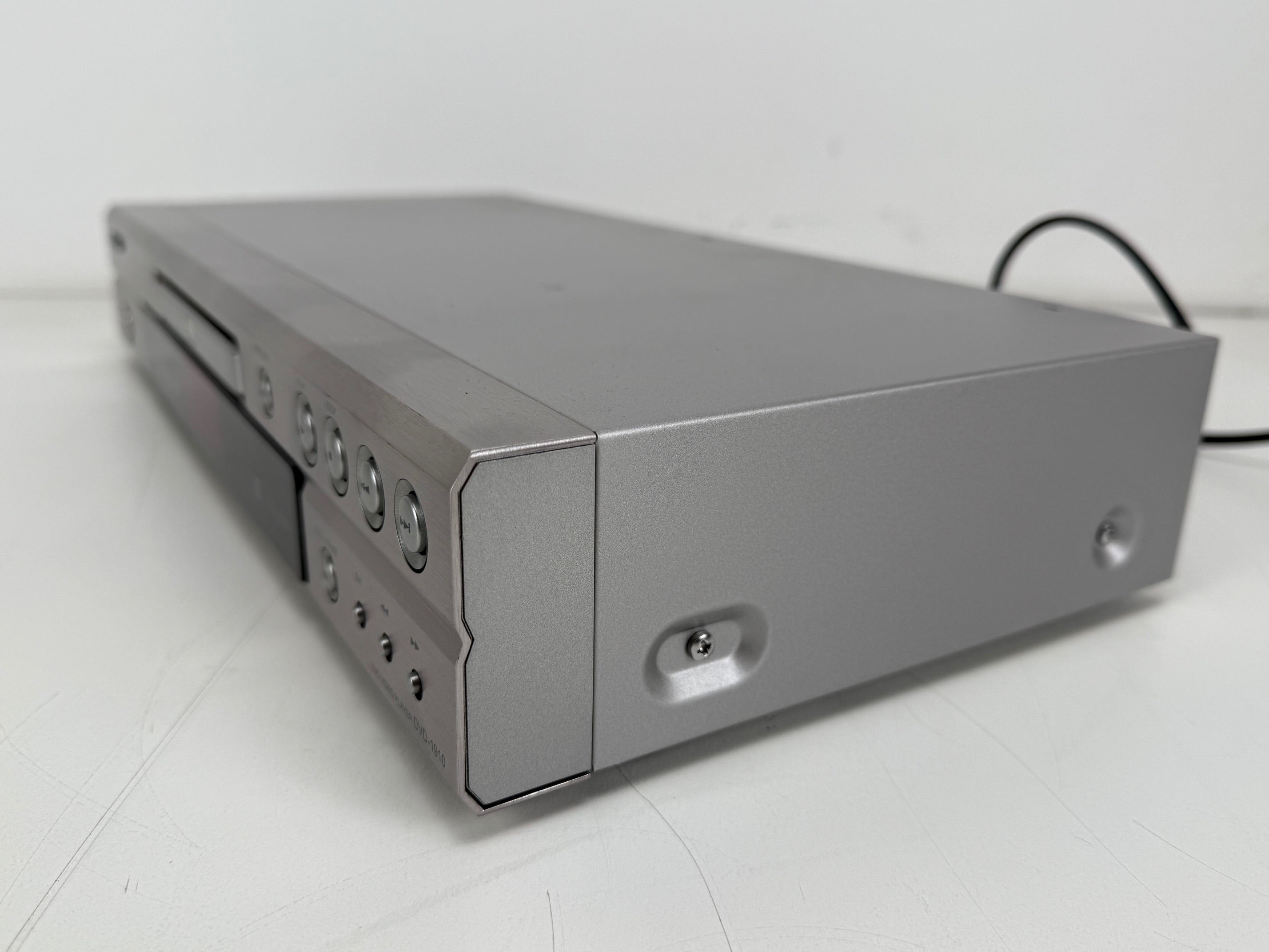 Denon DVD-1910 dvd-videospeler met originele doos, afstandsbediening en handleiding.