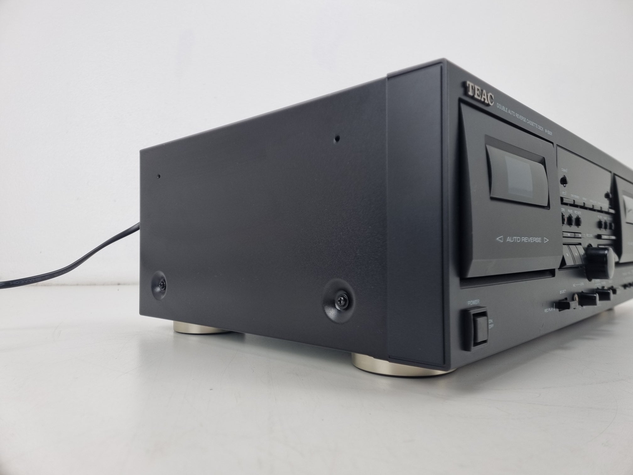 TEAC W-890R Dubbele cassettedeck met automatische omkeerfunctie