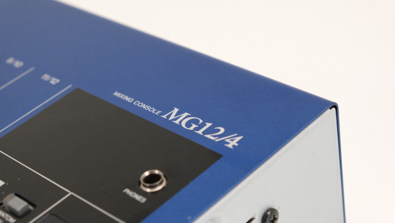 Yamaha MG12/4 - 8-kanaals mixer in doos