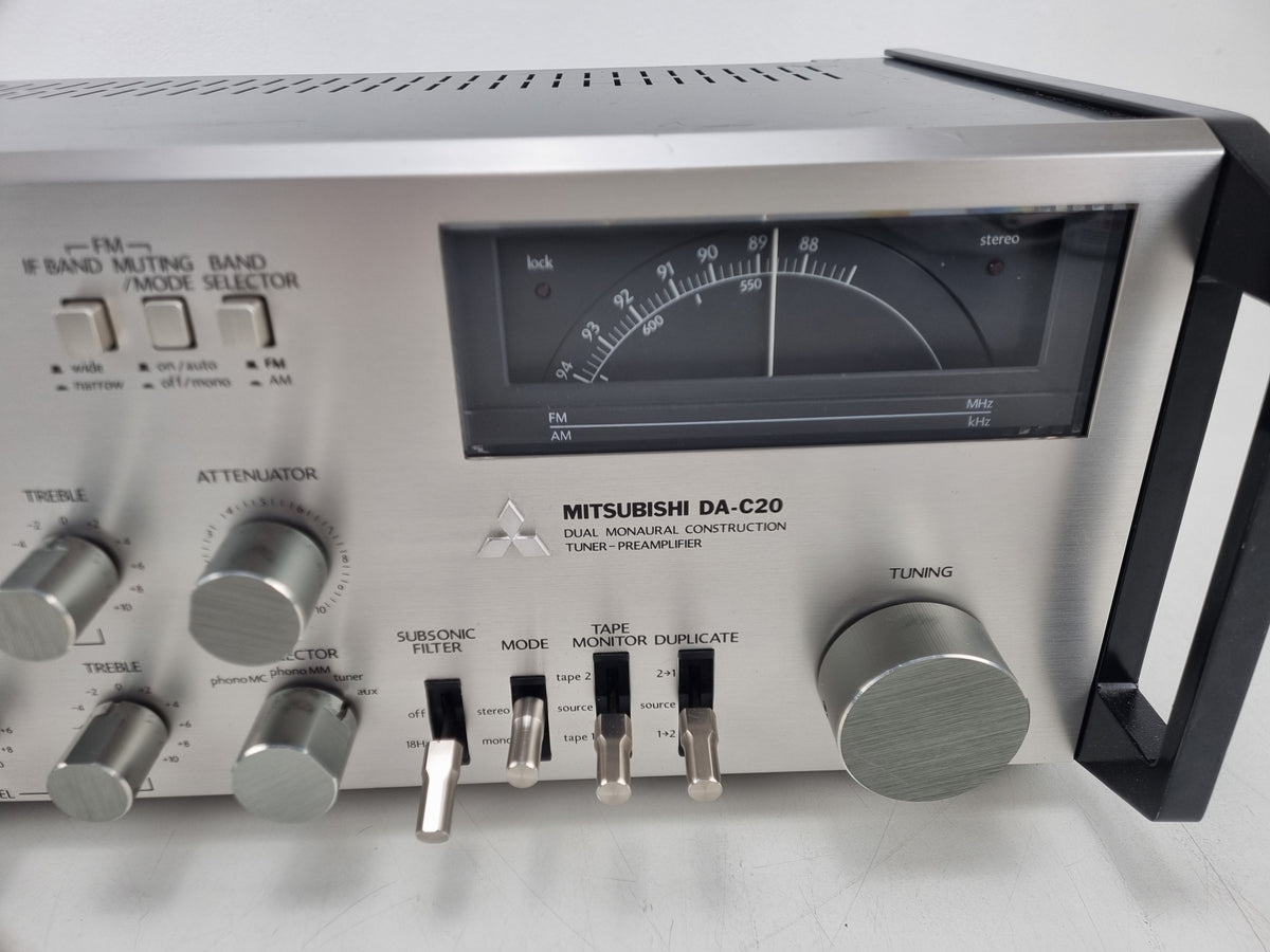 Mitsubishi DA-C20 Tuner Preamplifier - DA-A10 Stereo Power Amplifier -  Serviced set
