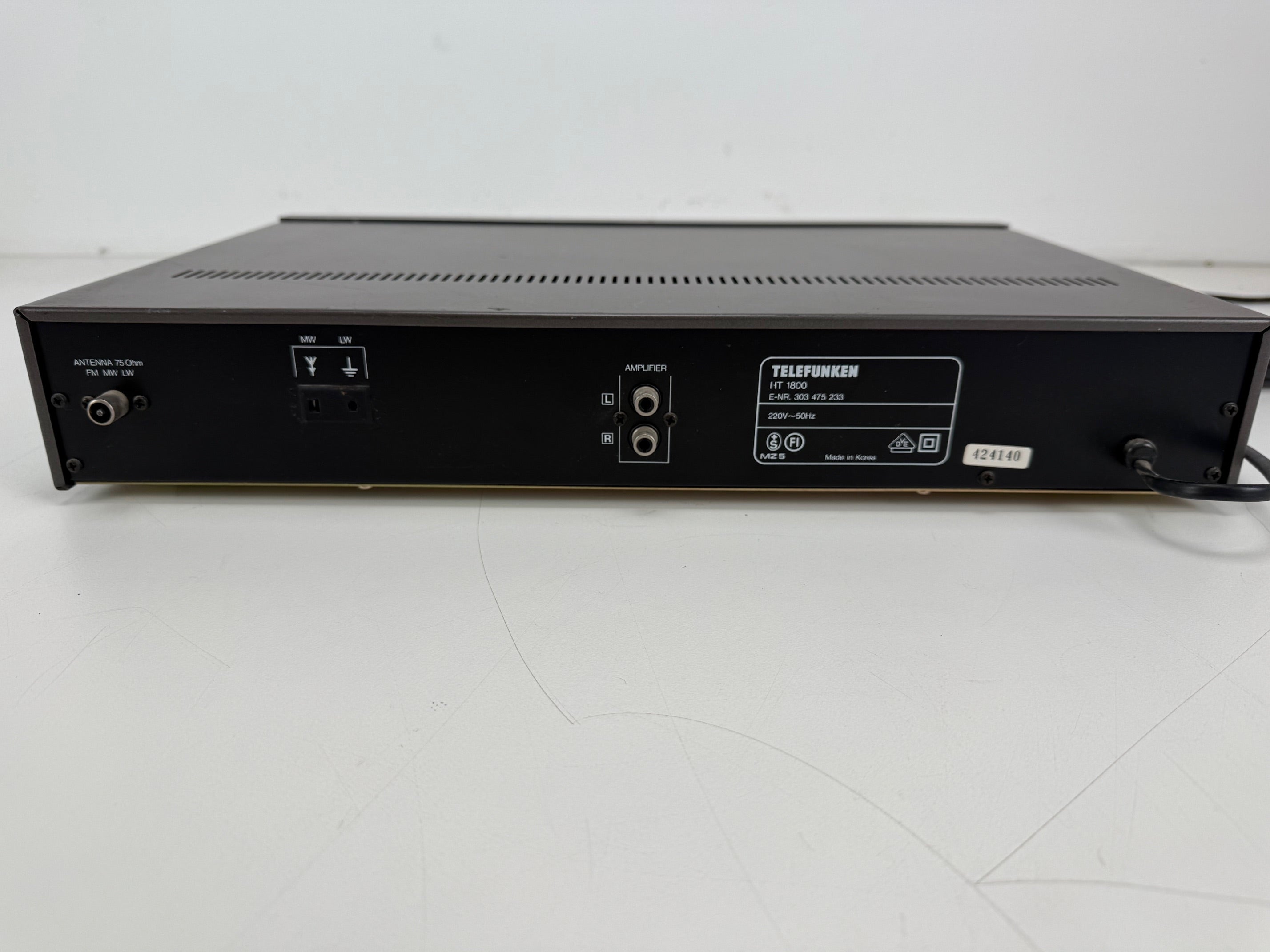 Telefunken HT1800 FM/AM Synthesizer Tuner