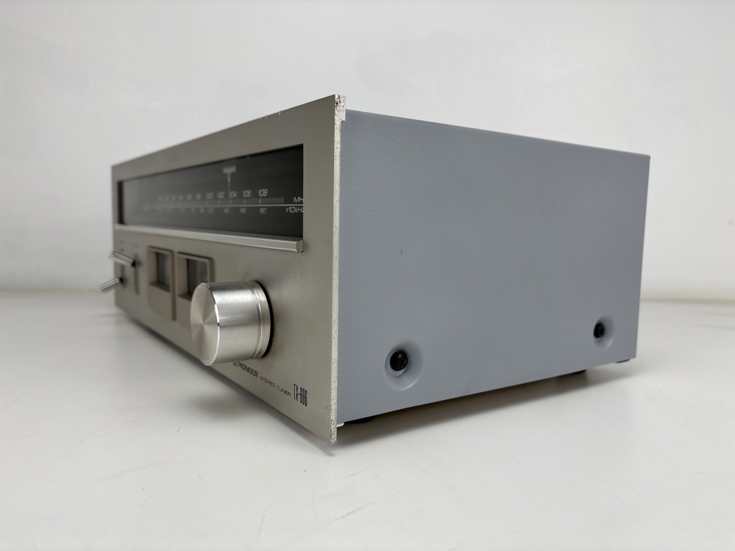 Pioneer TX-606 stereo tuner